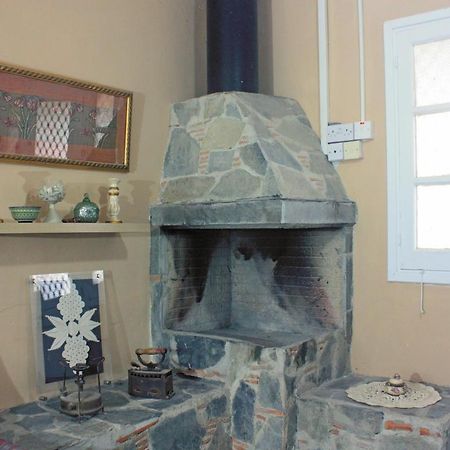 Laoni Guest House In Moutoullas, Marathasa 利马索尔 外观 照片